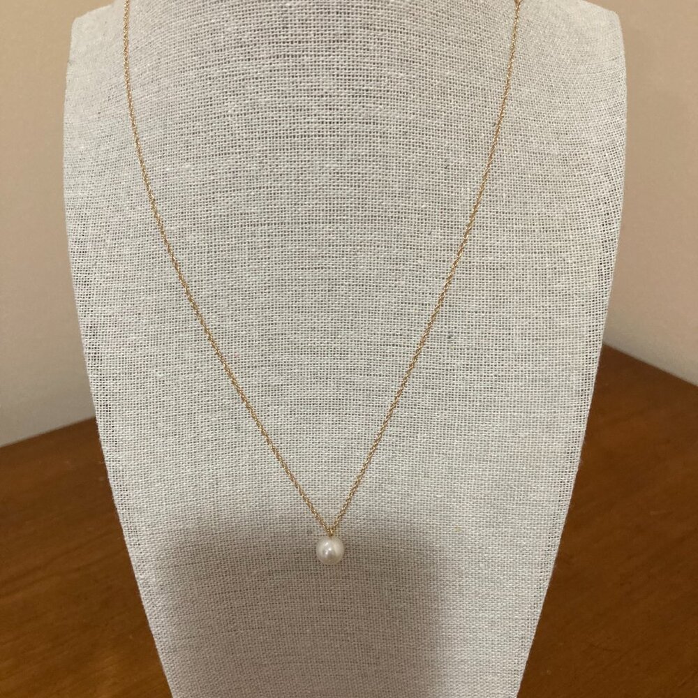 14K Yellow Gold Cultured Pearl Pendant Necklace 7.5 mm 18" - Picture 2 of 5